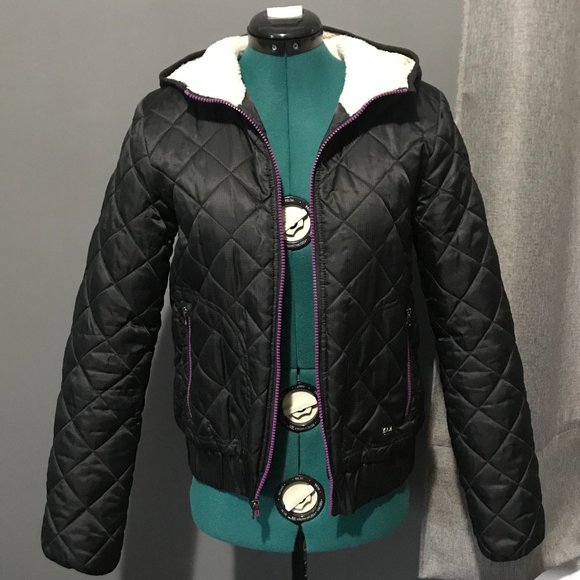 cozy black puffer with sherpa lining (s/m) - Picture 4 of 8